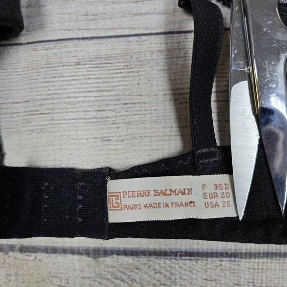 Pierre Balmain VINTAGE Sheer Lace Black Bra Sz 36 Made In France - Picture 7 of 7